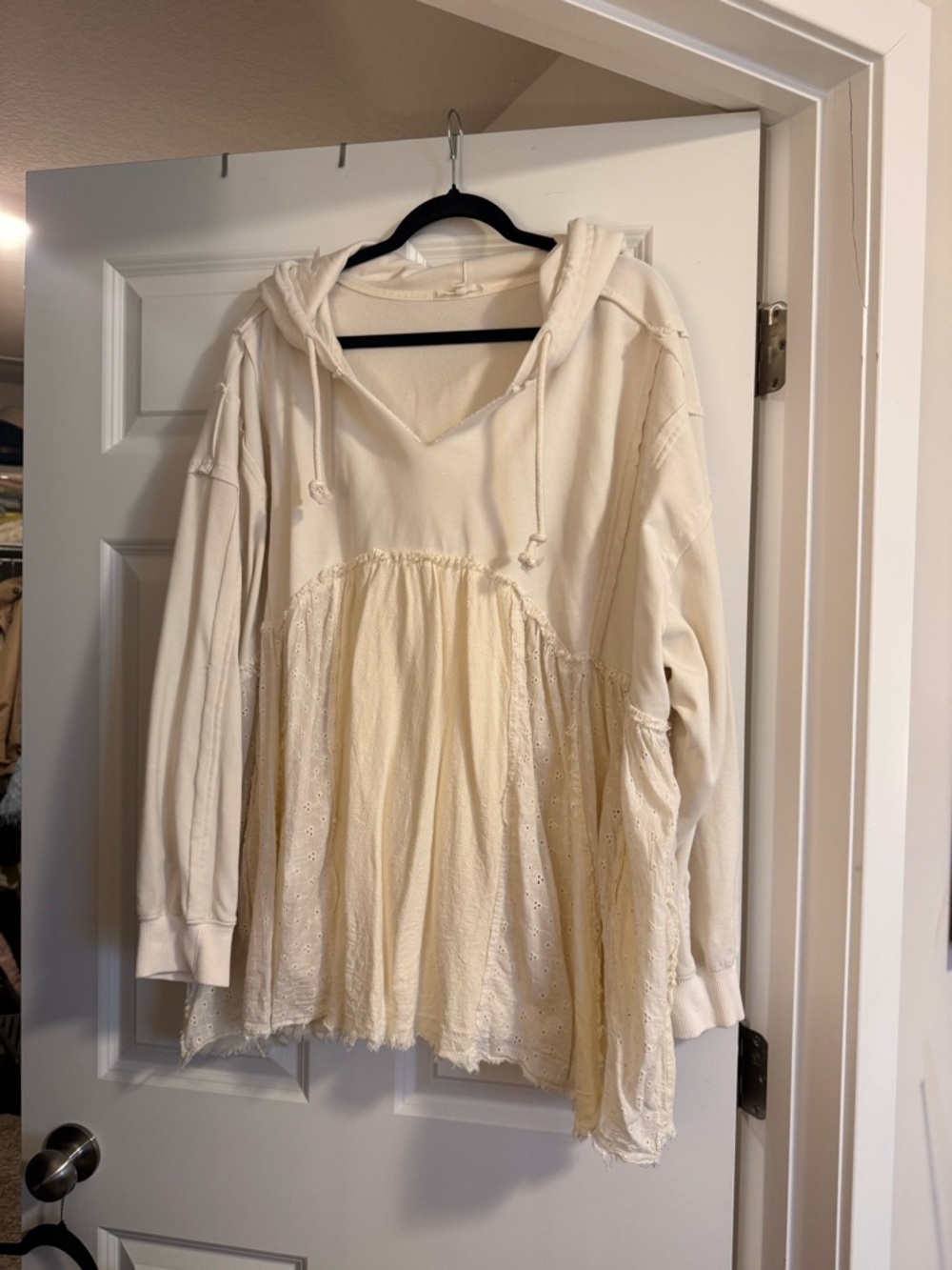 BLUE VELVET Cream Boho Eyelet Panel Hooded Pullover